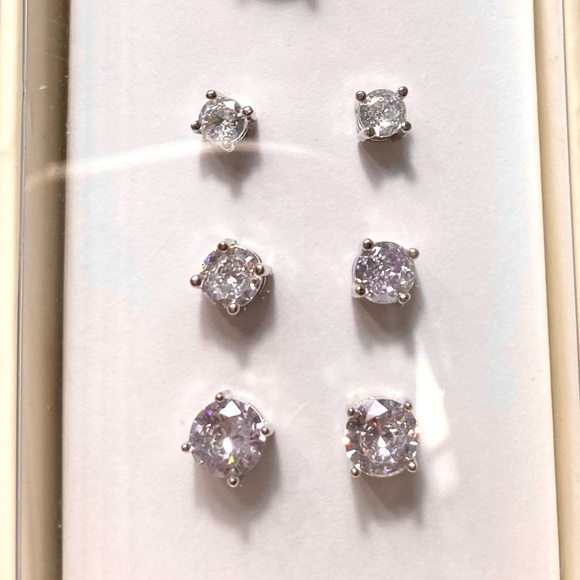 Nicola Parisi Cubic Zirconia Pendant and earrings - Picture 6 of 7